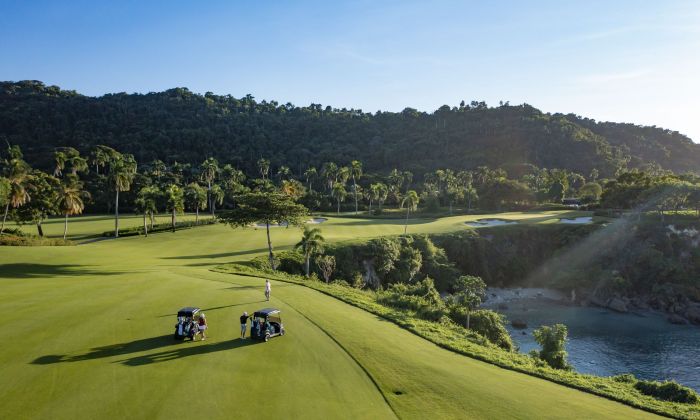 Golf_Family_Drone_047_57ae89f6c045666c1db8ec7f1d15442e