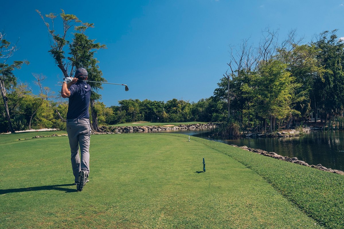hole-16